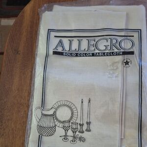 Solid Color Tablecloth - Cream NEW IN PACKAGE P50004O